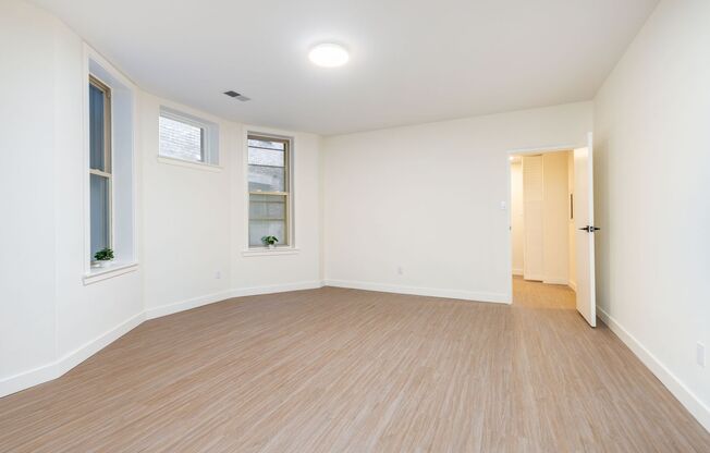 1 bed, 1 bath, 886 sqft, $2,286, Unit C-204