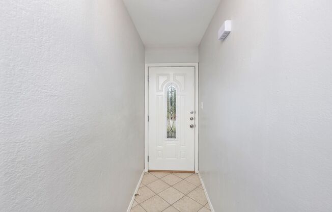 AVAILABLE NOW! NICE 3 BEDROOM HOME LOCATED IN WATAUGA, TEXAS!