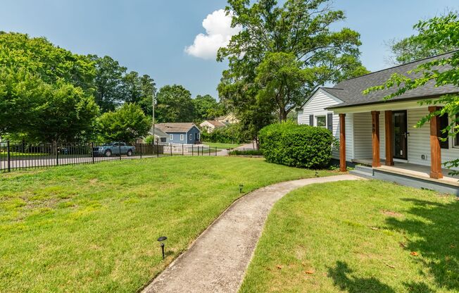 Charming 3BR/2BA Ranch in Prime Raleigh Location!