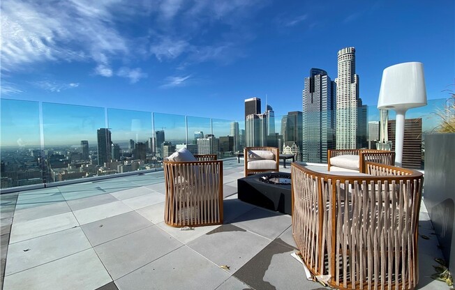 1 bed, 1 bath, 711 sqft, $3,000, Unit 2404