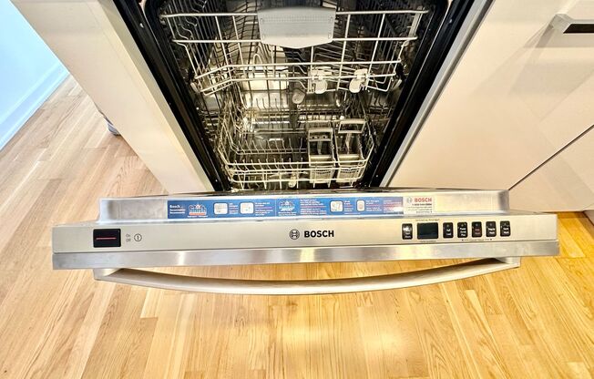 1 bed, 1 bath, $4,200