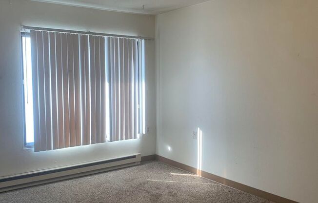 3 beds, 3 baths, 1,022 sqft, $1,125, Unit 1502-25