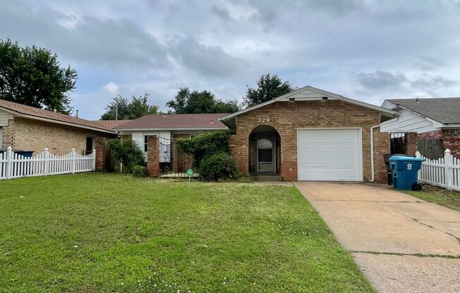Cute 3 bed 1.5 Bath in Midwest City