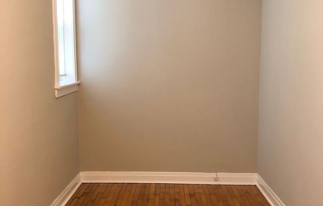 2 beds, 1 bath, 796 sqft, $1,750, Unit 3F