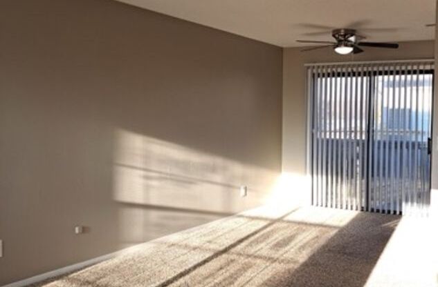 2 beds, 1 bath, 950 sqft, $875, Unit 6841-403