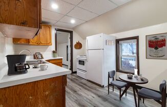 3 beds, 1 bath, $1,314, Unit Unit 2