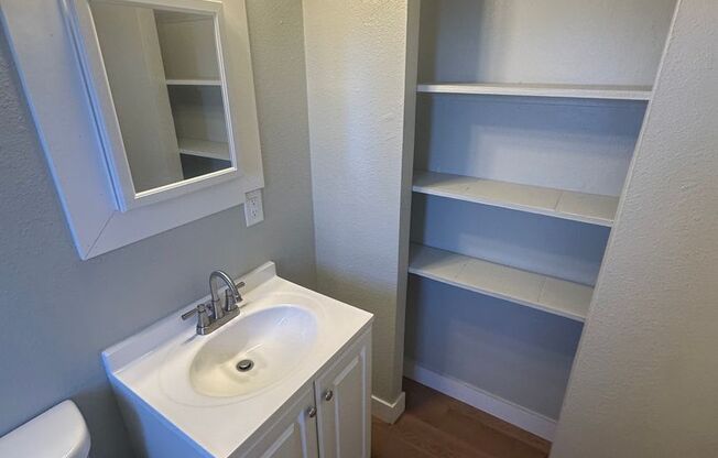 2 beds, 1 bath, $1,450