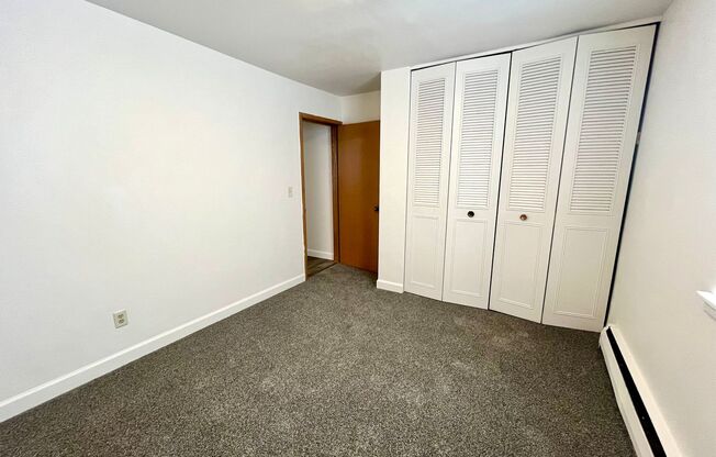 2 beds, 1 bath, $1,195, Unit 308