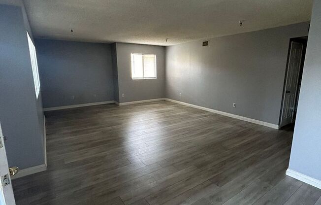 Clean and Spacious Condo, Pasadena