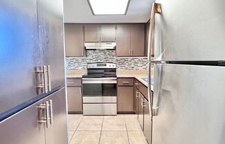 2 beds, 2 baths, 900 sqft, $1,295, Unit 24