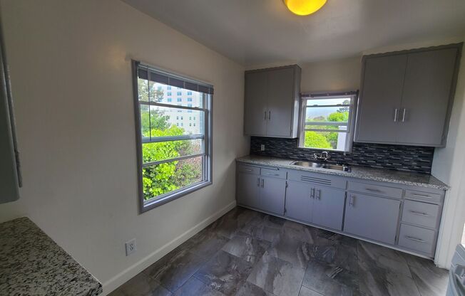 2 beds, 1 bath, $2,095, Unit 1934