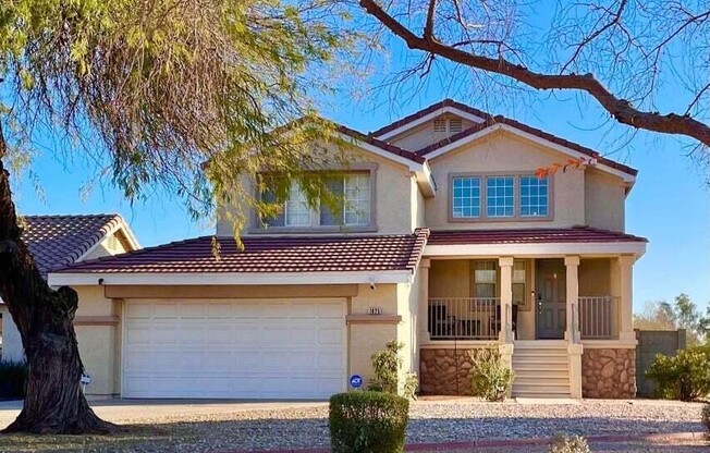 1025 W LEAH LN