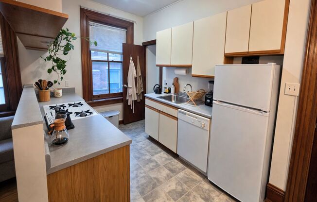 2034 Spring Garden St