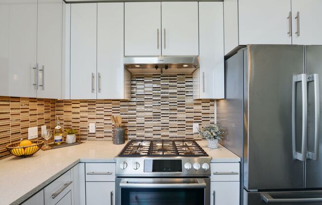 SF Shipyard - 3 BR, 2.5 BA Townhouse 1,437 Sq. Ft. - 3D Virtual Tour, 2-Car Garage