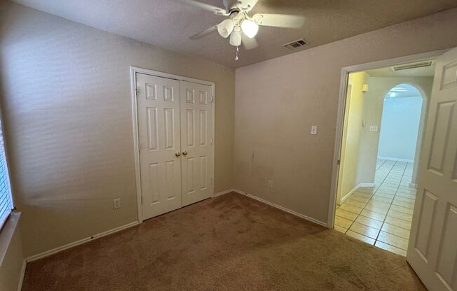 2 beds, 2 baths, $1,400