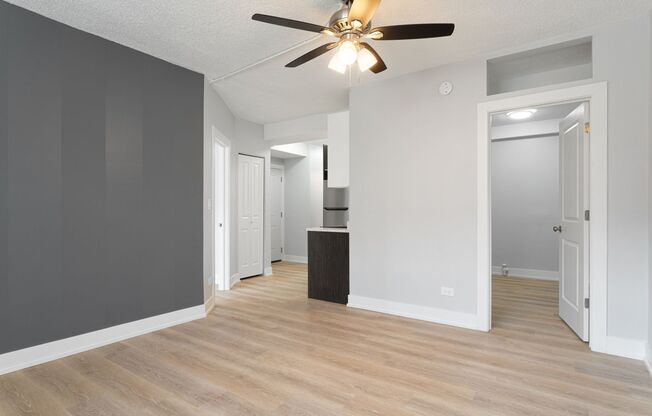 2 beds, 1 bath, 430 sqft, $2,100, Unit 2E