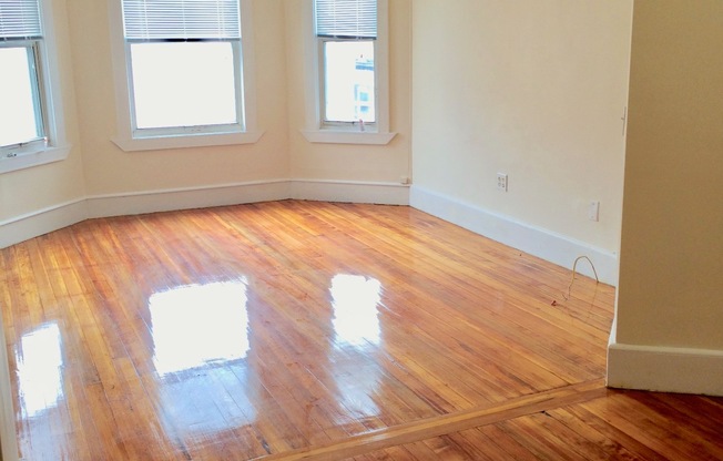 299 LEXINGTON ST
