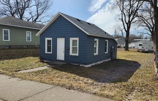 Cozy House with Large Yard