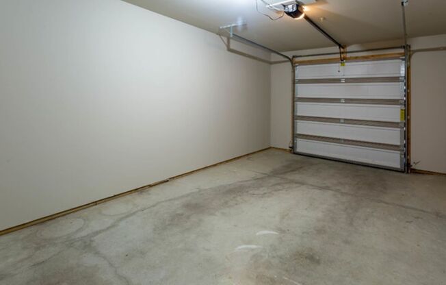 2 beds, 2 baths, 1,046 sqft, $1,899, Unit 1121