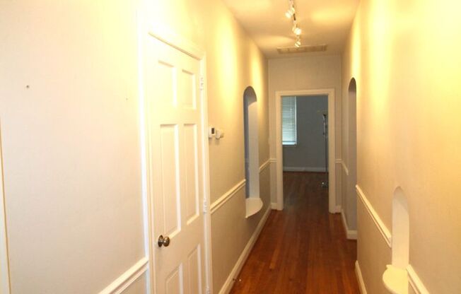 2 bedroom condo on the Edges of Uptown, Dilworth, and Myers Park.