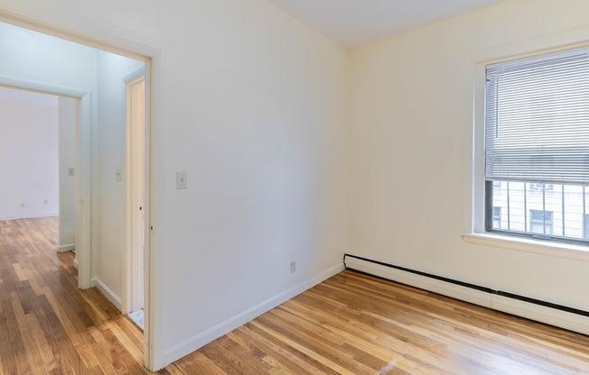 1 bed, 1 bath, 525 sqft, $2,400, Unit 34