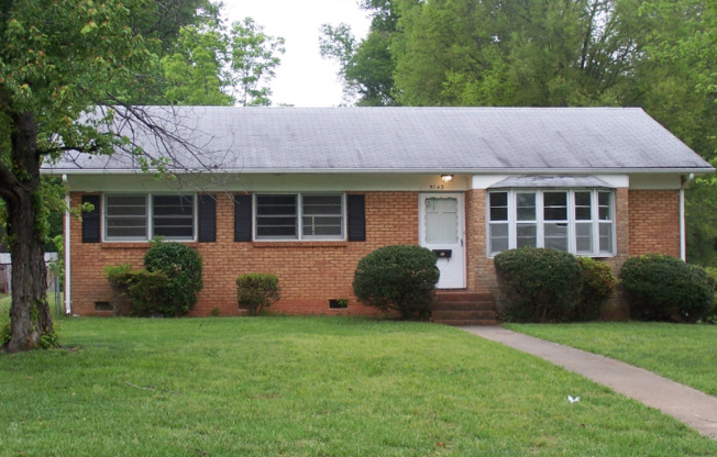 5143 SNOW WHITE LN