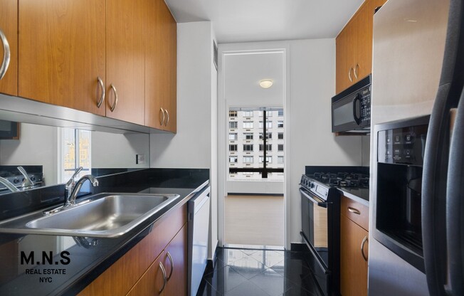 2 beds, 1.5 baths, $7,300, Unit 2-B