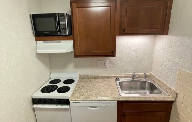 Studio, 1 bath, 550 sqft, $1,750, Unit Apt. #5