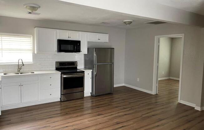 1308 GENOVA ST