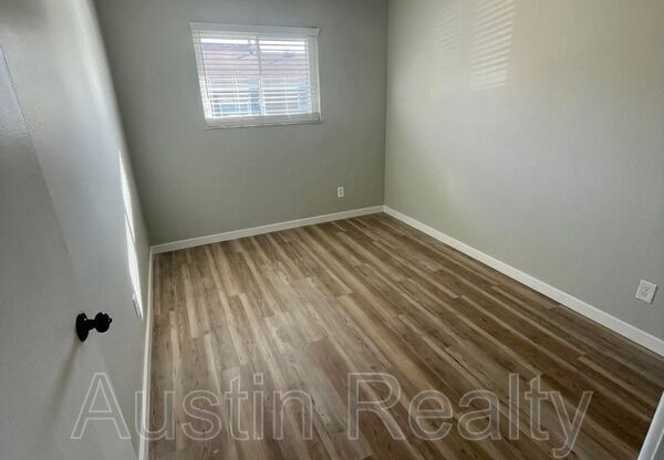 4156 FOLSOM AVE