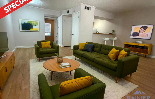1 bed, 1 bath, 700 sqft, $899, Unit LAW11-213