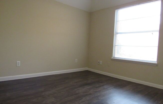 5 beds, 2 baths, 1,675 sqft, $2,129, Unit 1003
