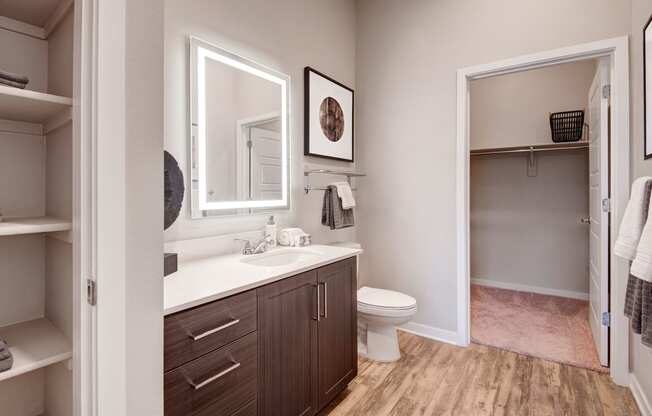 Park on Central Bathroom with Walk in Closet