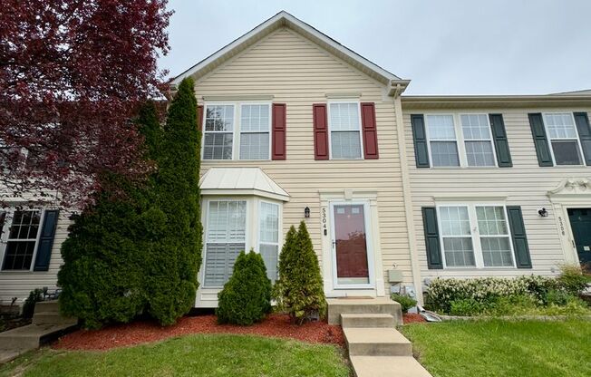 Modern 3-Bedroom Townhome with Sunroom in Rosedale