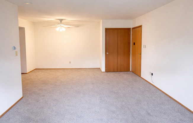 2 beds, 1 bath, 875 sqft, $1,254, Unit 873 - 12