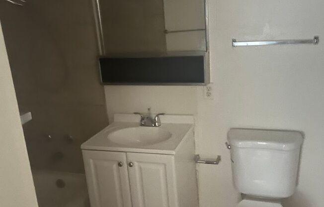 Affordable 1 Bedroom Condo in Central Las Vegas