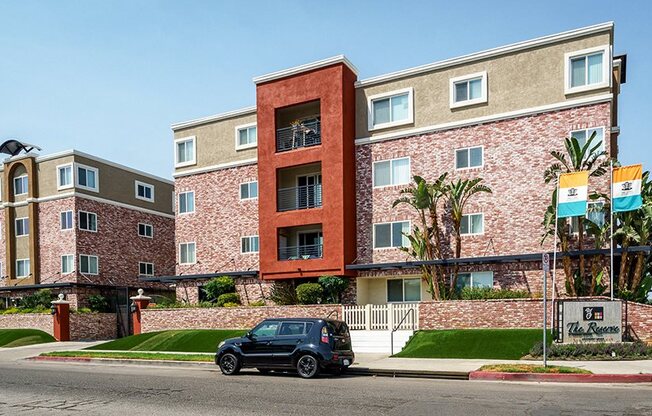 Luxury Apartments for Rent in Woodland Hills - Exterior View of Our Beautifully Landscaped Building Complex