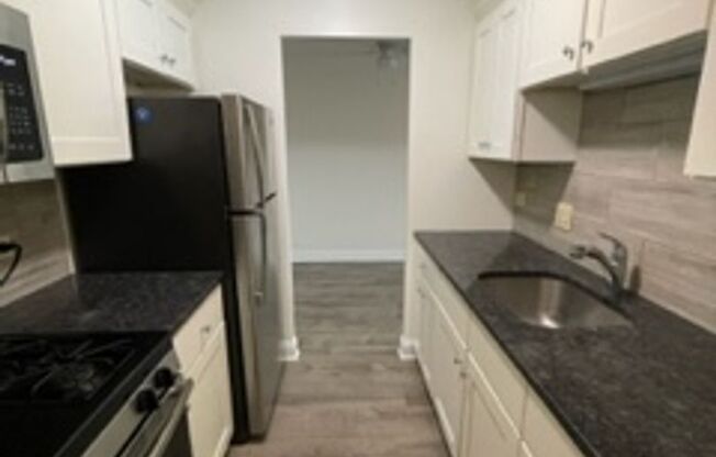 1 bed, 1 bath, 650 sqft, $1,420, Unit 602
