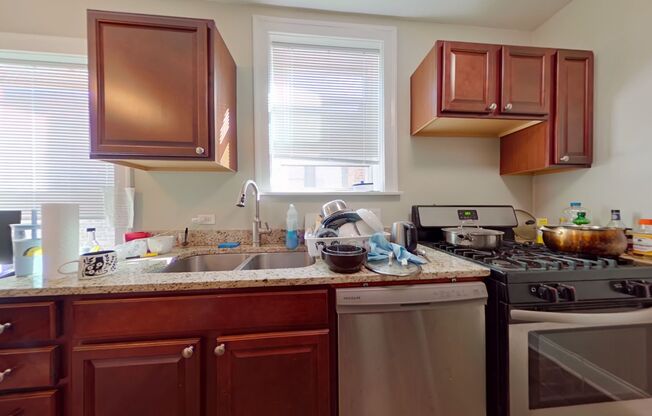4608-12 N Hermitage