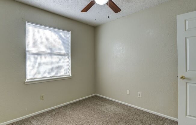 2 beds, 2 baths, 926 sqft, $737, Unit #29