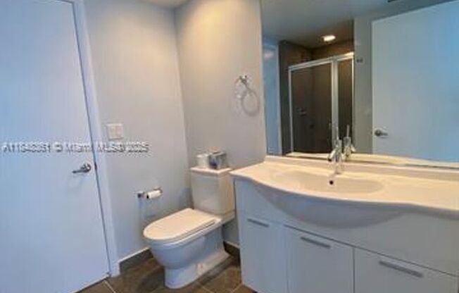 2 beds, 2 baths, 1,167 sqft, $4,700, Unit 475 Brickell Ave unit 4409