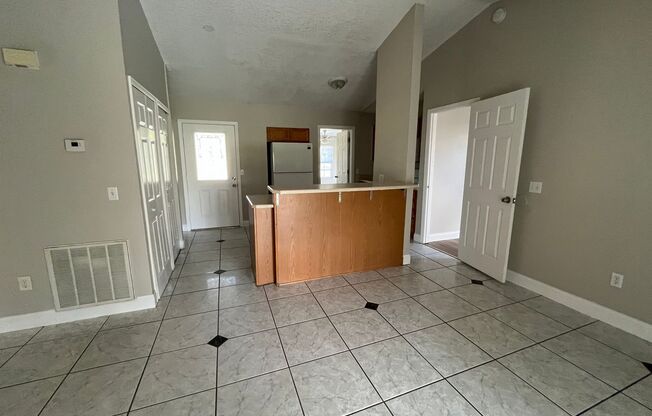 3 beds, 2 baths, $1,850