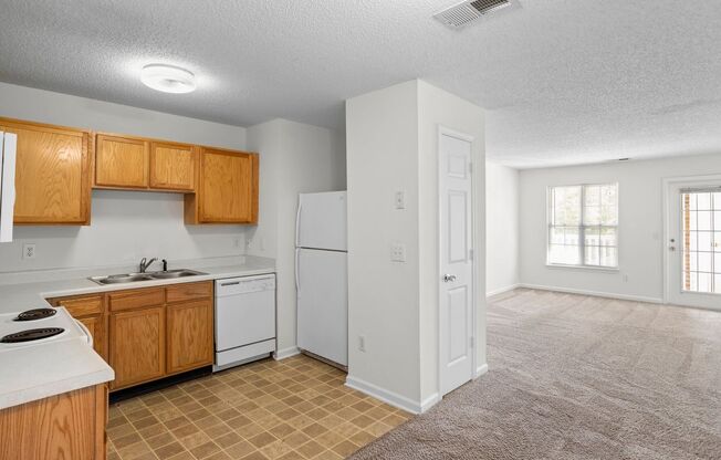 2 beds, 2 baths, 1,080 sqft, $1,300, Unit 4L