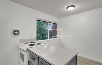 2 beds, 1 bath, $1,999, Unit 716 9th Street