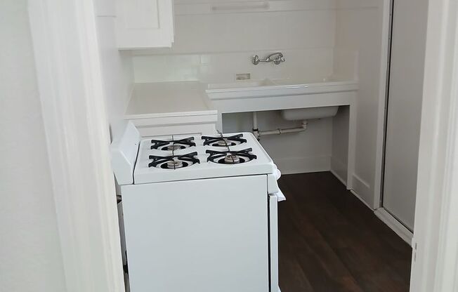 Studio, 1 bath, $1,450, Unit 934