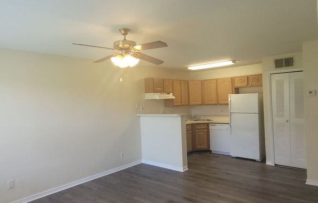 1 bed, 1 bath, 560 sqft, $1,300, Unit Walden Palms