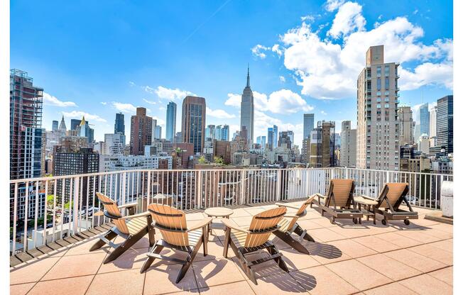 Studio, 1 bath, $3,250, Unit 16D
