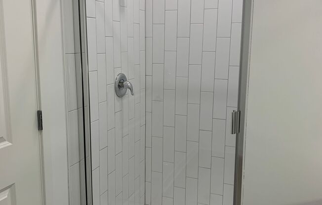 3 beds, 2 baths, 1,353 sqft, $3,665, Unit 402