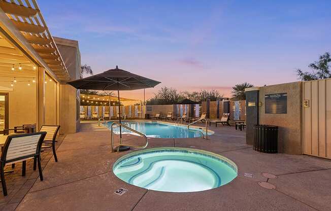 Community Hot Tub and Swimming Pool at Ridgeline Apartments in Tucson, AZ.