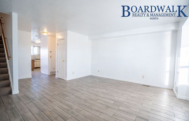 3 beds, 3 baths, $1,350, Unit #1